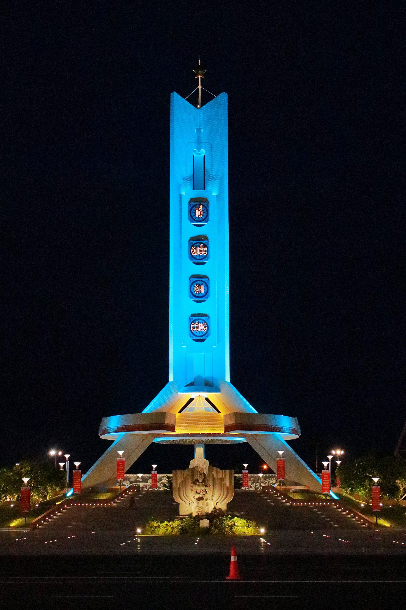 The Peace Monument, one of the eight outdoor sculptures in Da Nang.