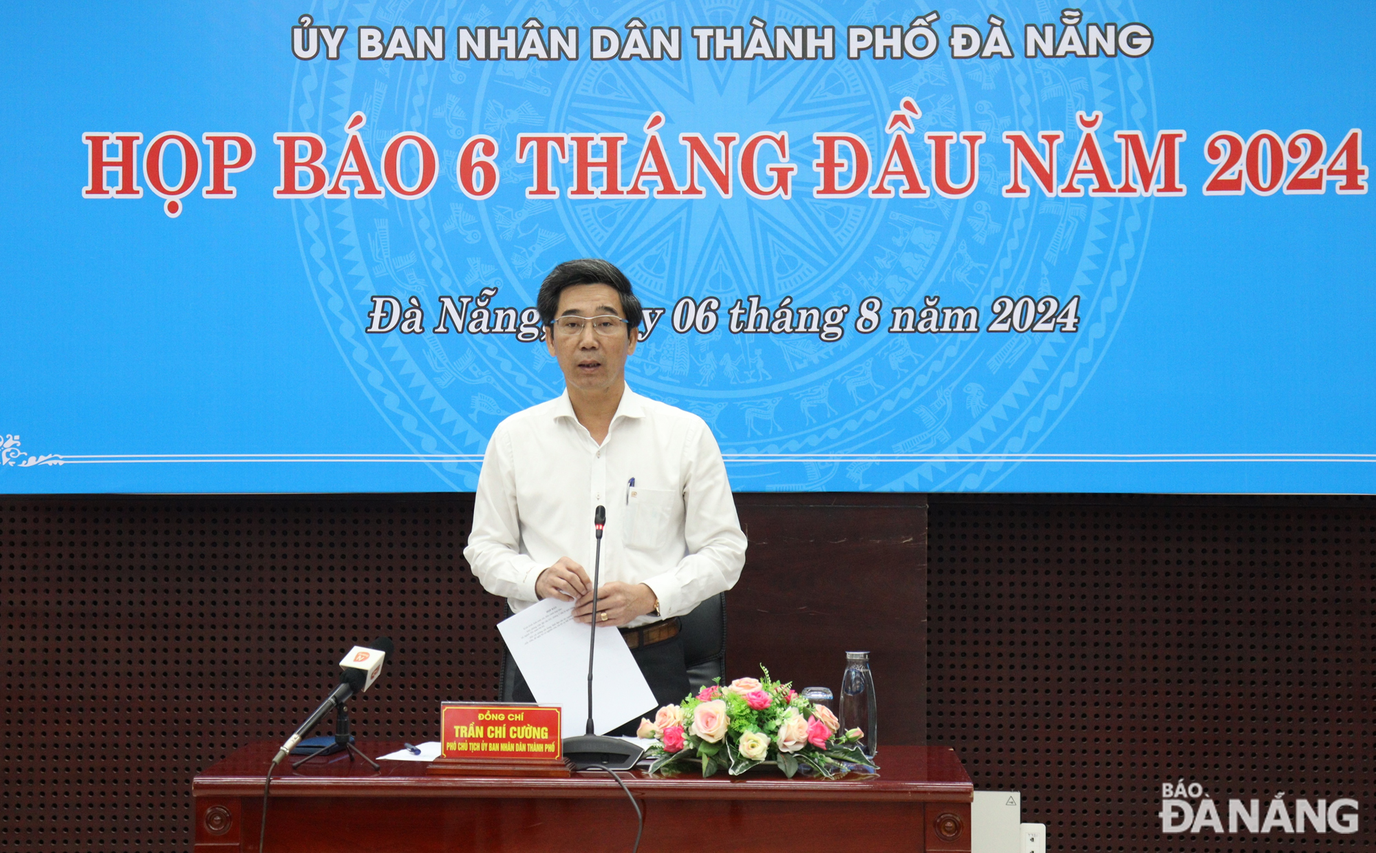 Phó Chủ tịch UBND thành phố Trần Chí Cường phát biểu tại buổi họp báo. Ảnh: HOÀNG HIỆP