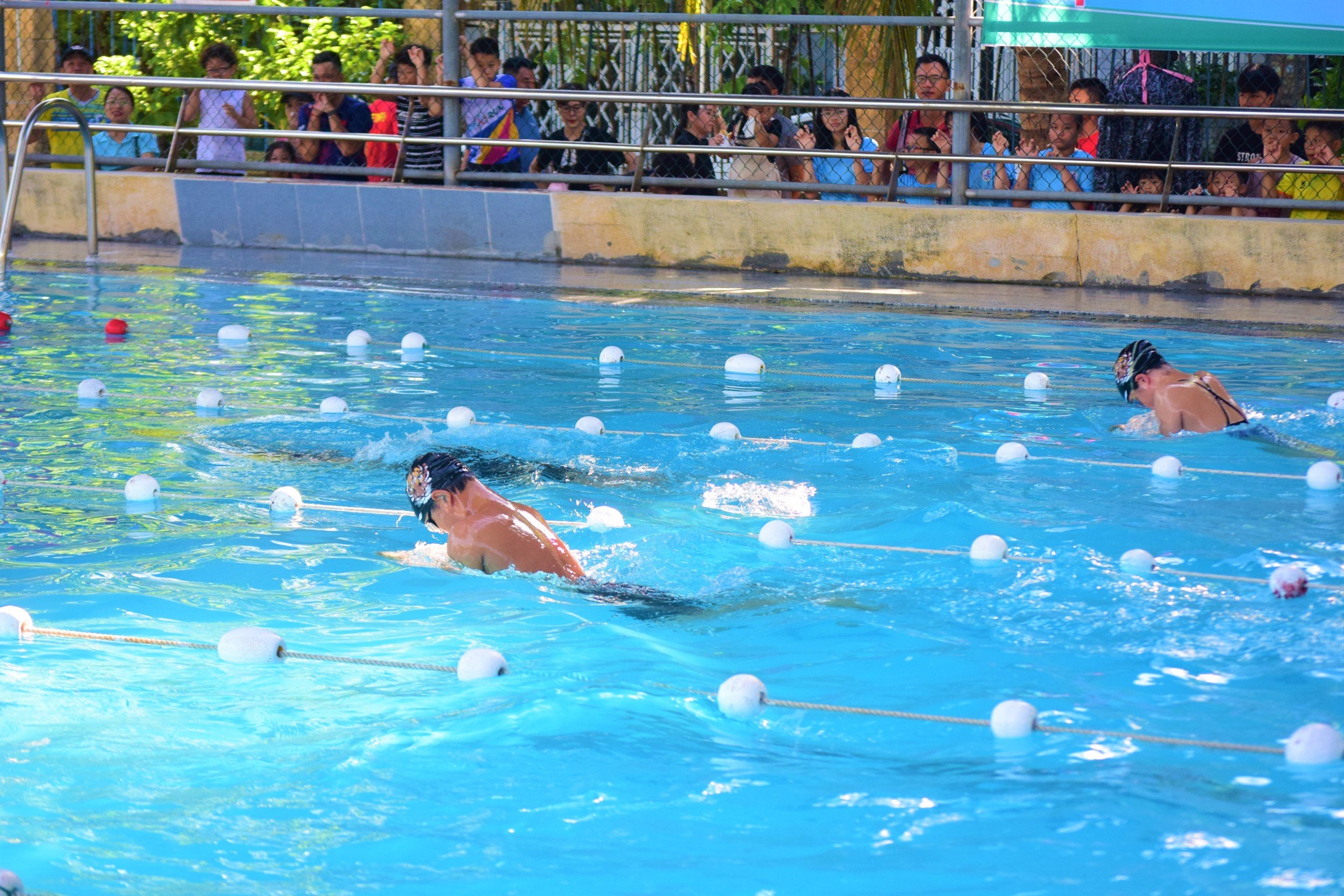 Units and localities in the city regularly organise tournaments, contributing to spreading the sports and physical training movement. IN PHOTO: Athletes competing in the Thanh Khe District Open Swimming Tournament for Age Groups in 2024. Photo: P.N