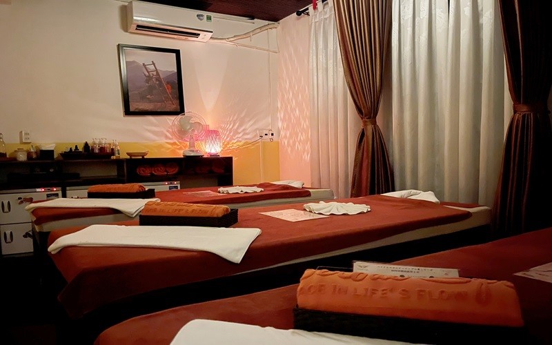 Các phòng massage tại Herbal Spa Hội An đều được trang bị đầy đủ tiện nghi cao cấp.