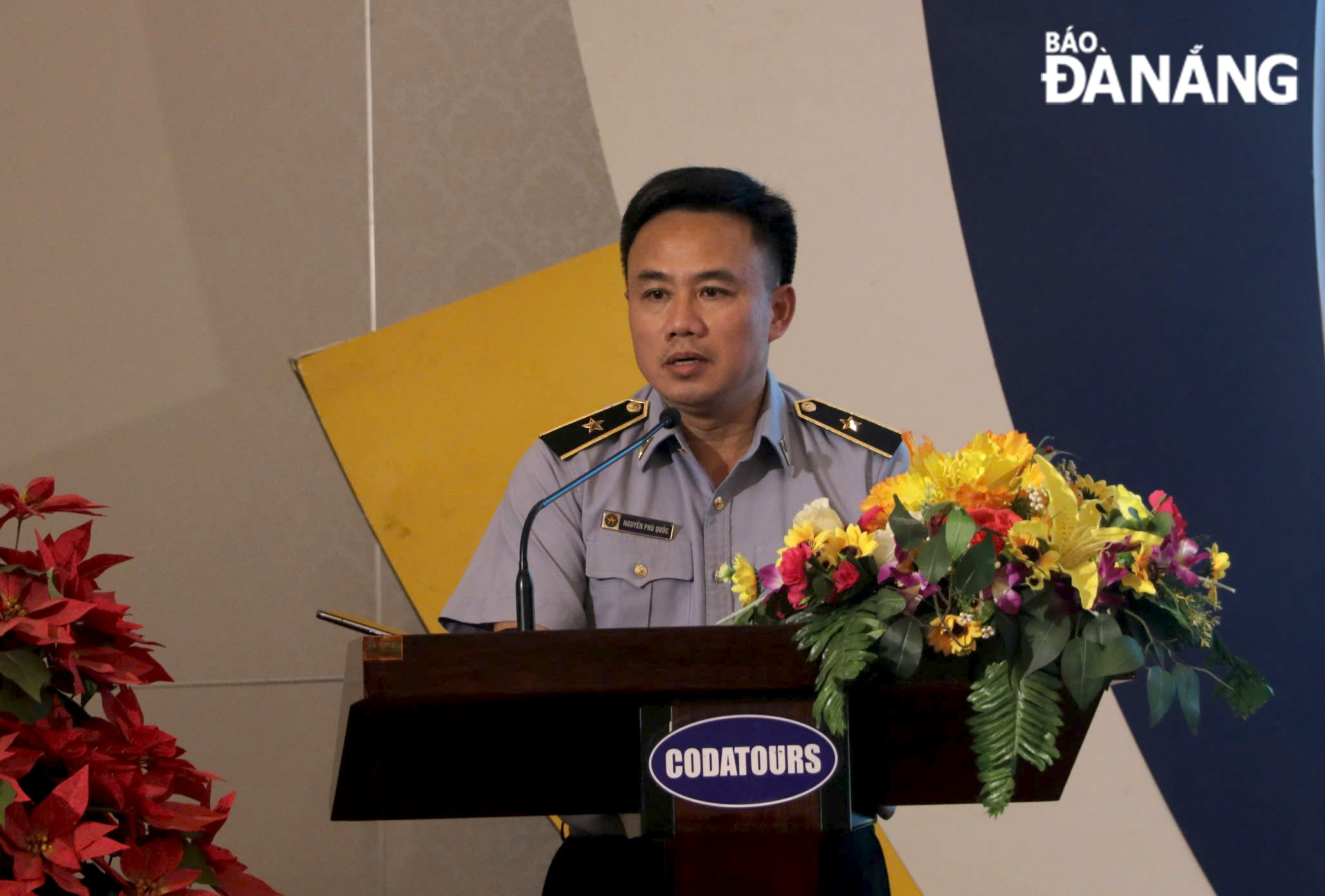 Deputy Director of the Fisheries Resources Surveillance Department Nguyen Phu Quoc speaking at the event. Photo: VAN HOANG