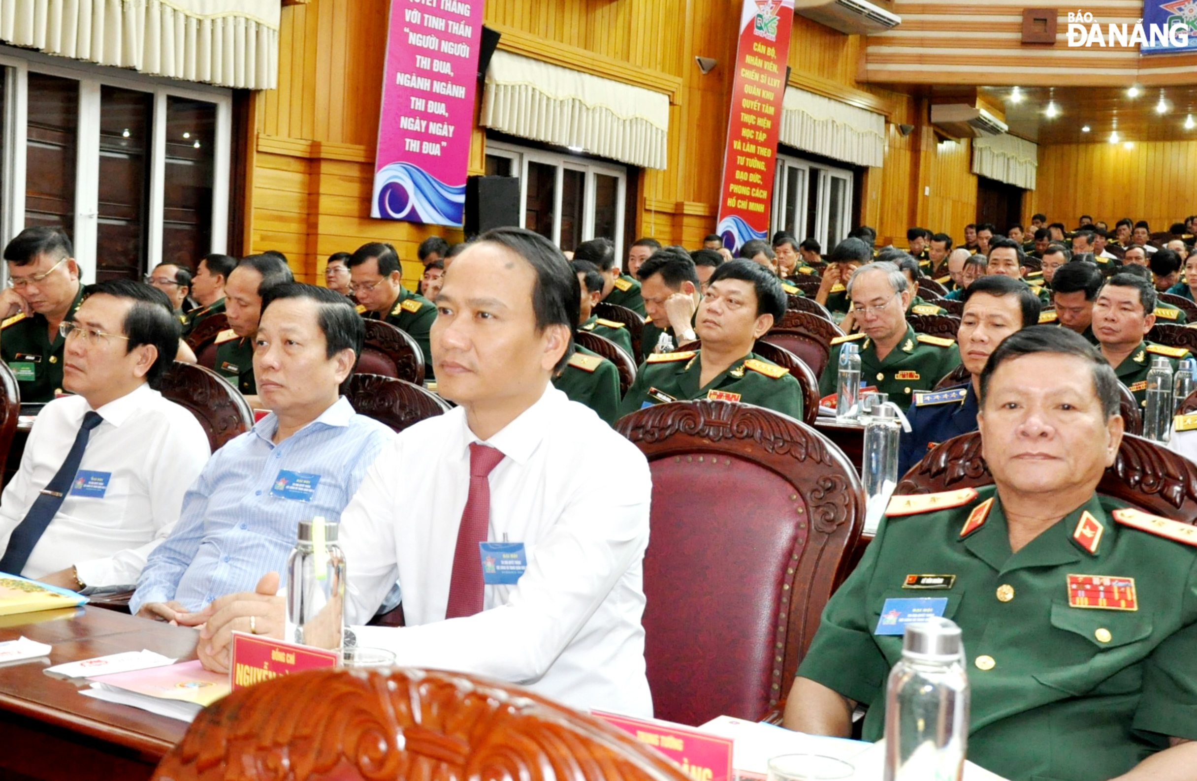 Phó Bí thư Thường trực Thành ủy Đà Nẵng Nguyễn Đình Vĩnh tham dự dự Đại hội Thi đua quyết thắng lực lượng vũ trang Quân khu 5, giai đoạn 2019-2024. Ảnh: LÊ HÙNG