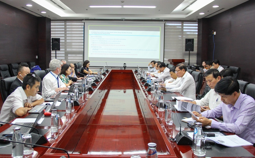 The working session between Da Nang and WB in progress. Photo: danang.gov.vn