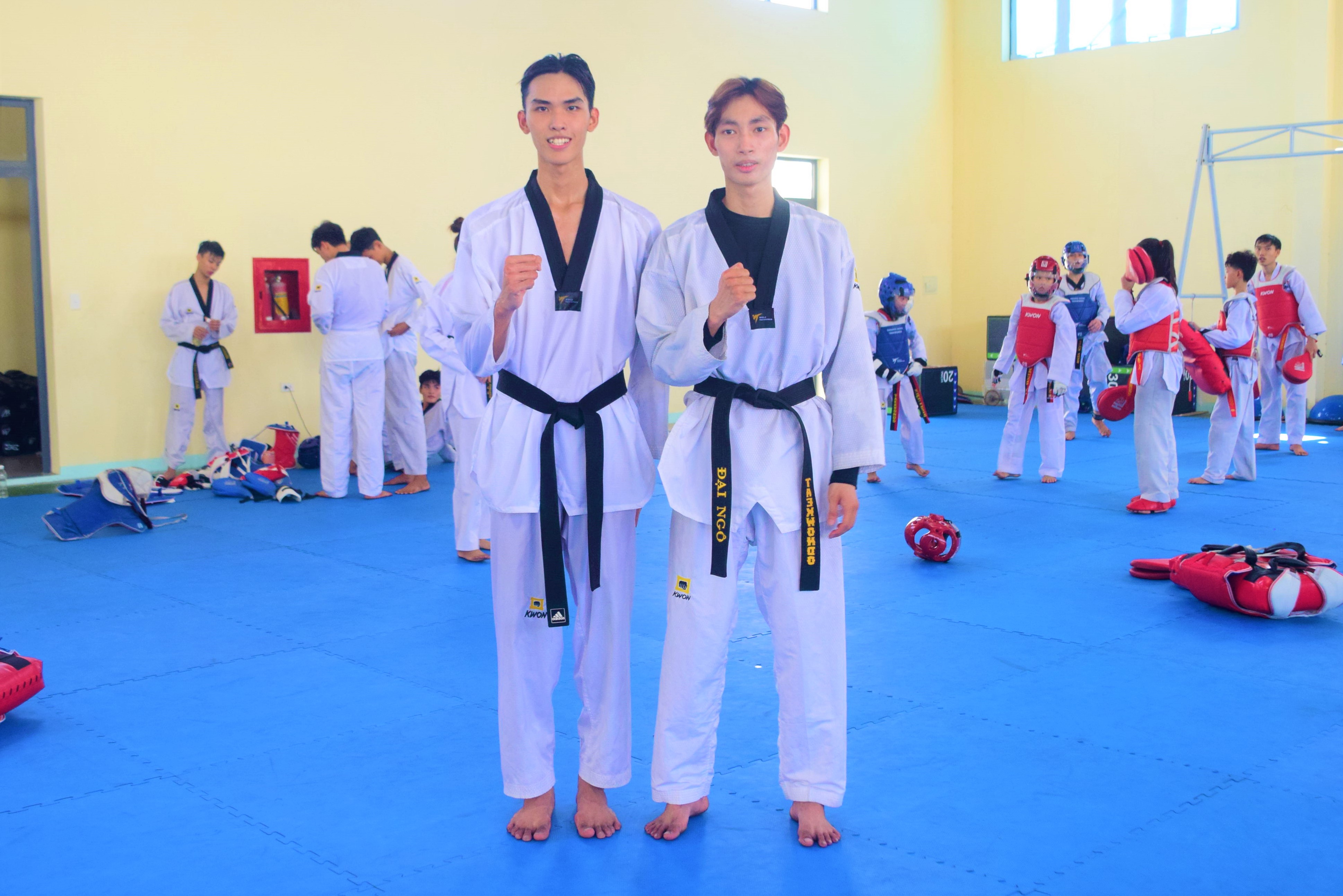 Phan Van Quoc (left) and Ngo Truong Nguyen Dai are promising Taekwondo athletes in Da Nang. Photo: P.N