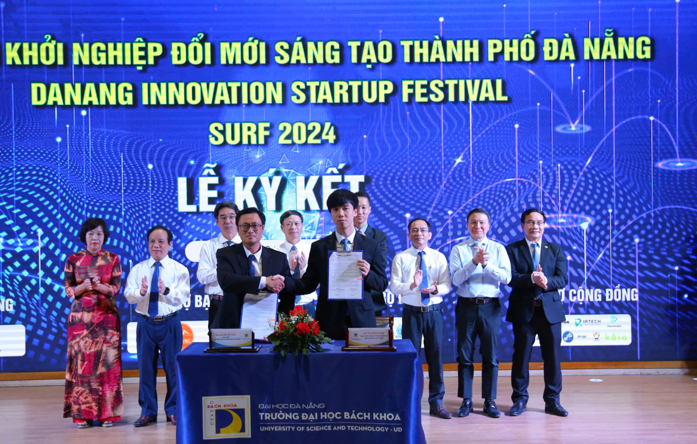 Trung tâm Hỗ trợ Khởi nghiệp đổi mới sáng tạo Đà Nẵng và Công ty TNHH Suwah Innovations ký kết hợp tác trong việc hỗ trợ kết nối, trao đổi giữa hệ sinh thái Đà Nẵng và Hồng Kông, Trung Quốc