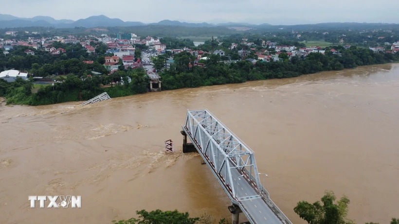 Sập cầu Phong Châu: Đã xác định được danh tính các nạn nhân mất tích