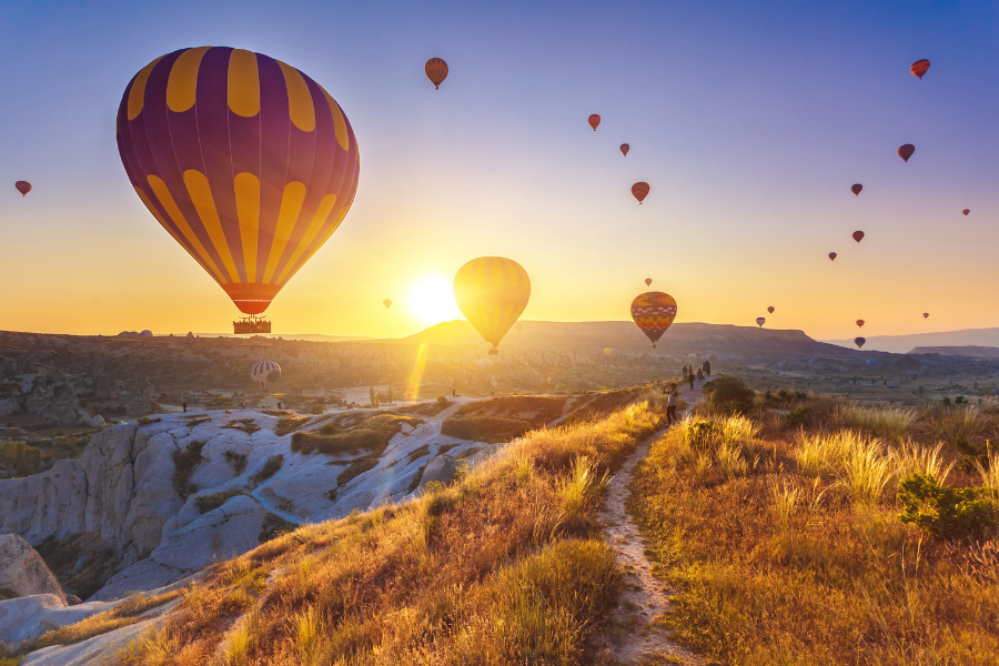 Hành trình ngắm bình minh trên khinh khí cầu tại Cappadocia, Thổ Nhĩ Kỳ