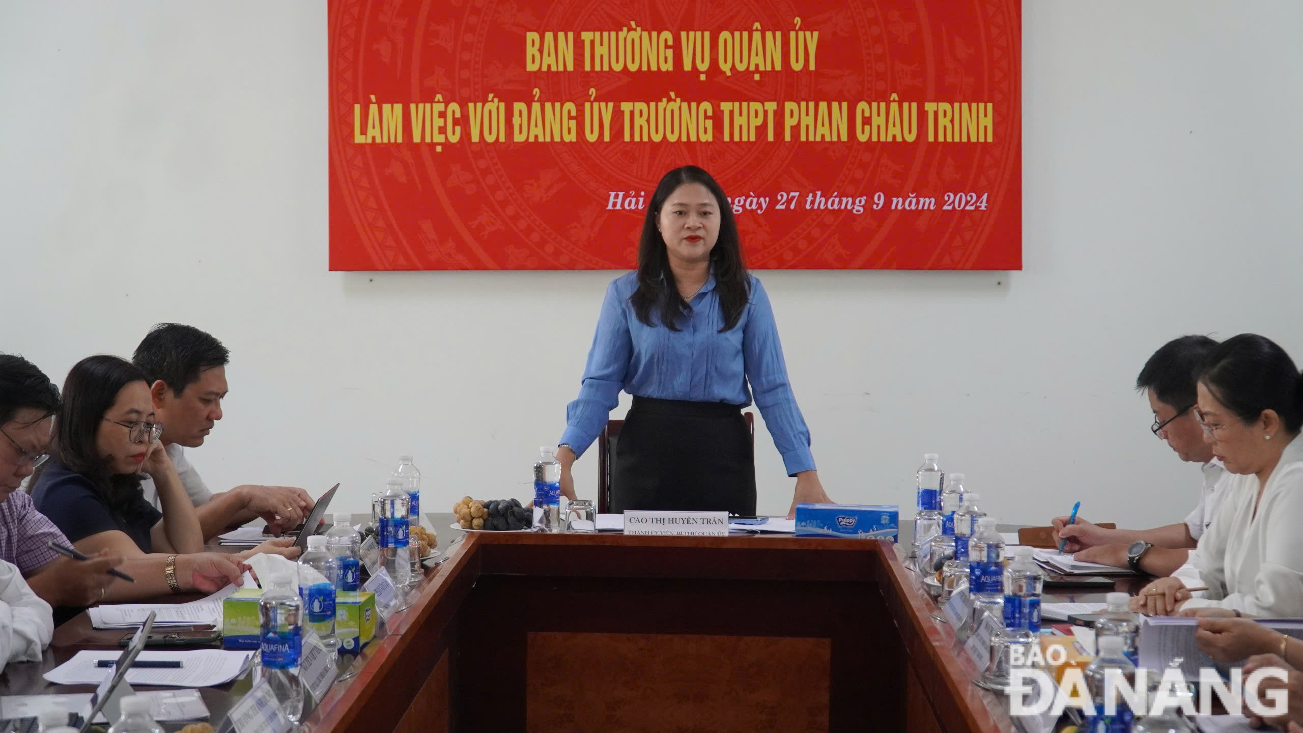 Đảng bộ Trường THPT Phan Chu Trinh phát triển 2 đảng viên mới là học sinh