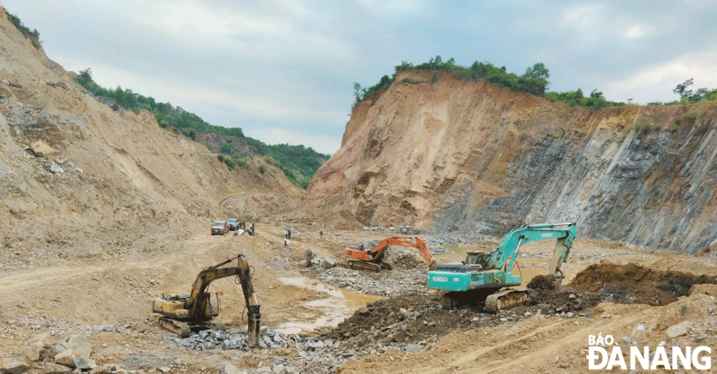 Tăng cường quản lý khai thác, vận chuyển khoáng sản