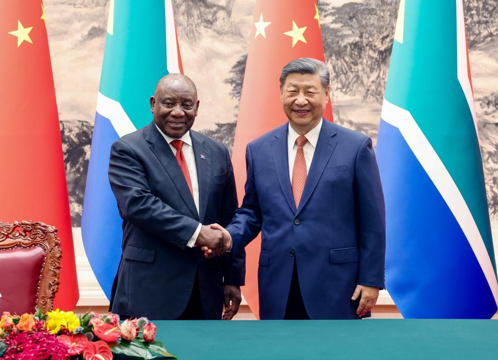 Tổng Bí thư, Chủ tịch Trung Quốc Tập Cận Bình (bên phải) và Tổng thống Nam Phi Cyril Ramaphosa tại cuộc hội đàm tại Bắc Kinh ngày 2-9. Ảnh: Tân Hoa xã