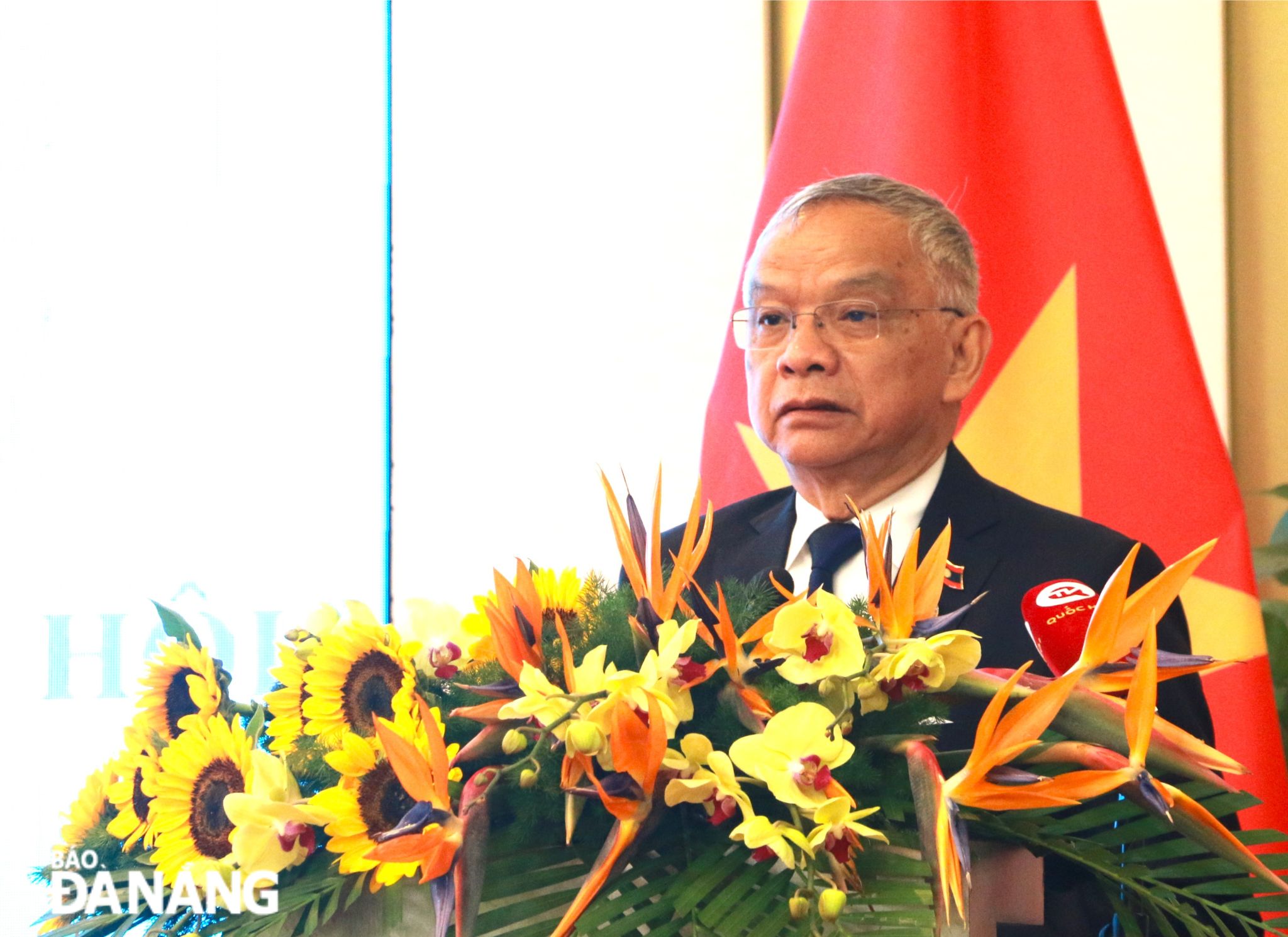 Vice Chairman of the Lao National Assembly Sommad Pholsena speaking at the seminar. Photo: T.P