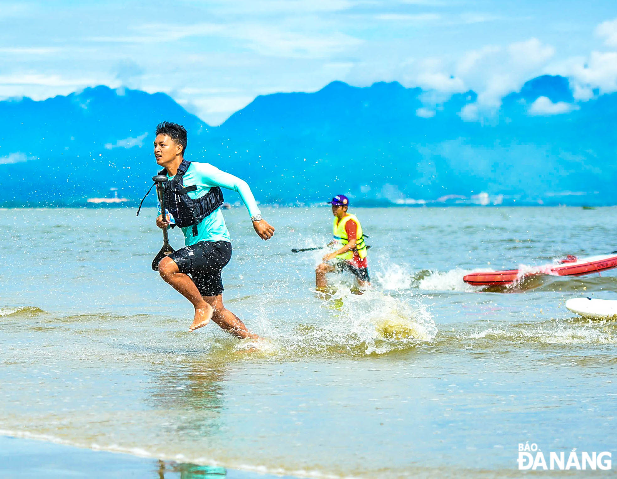 The athlete attempted to run to the finish line after completing his SUP competition.