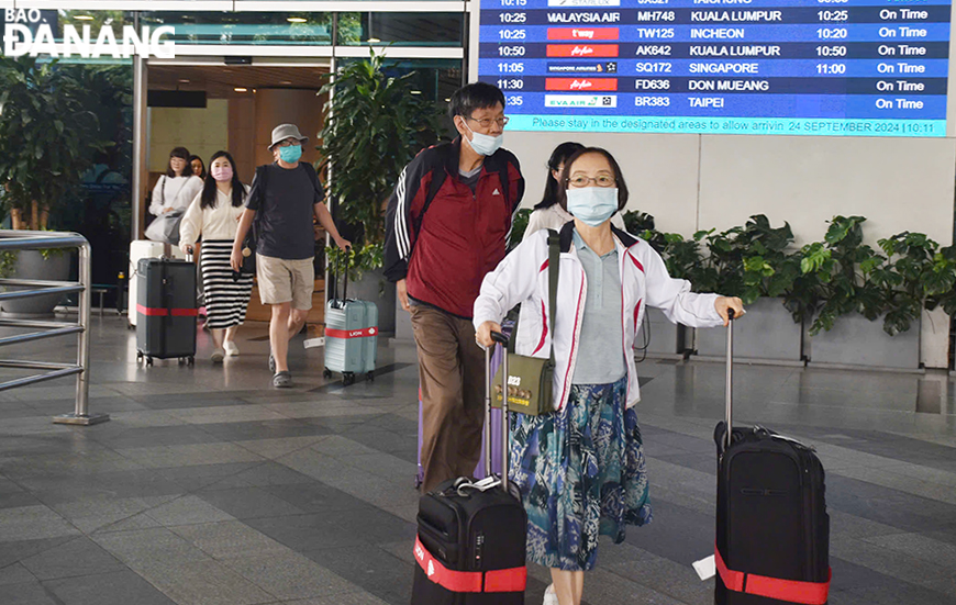 The new flight route from Malaysia's Kuala Lumpur is expected to contribute to bringing more visitors from this market to Da Nang in the near future. Photo: THU HA