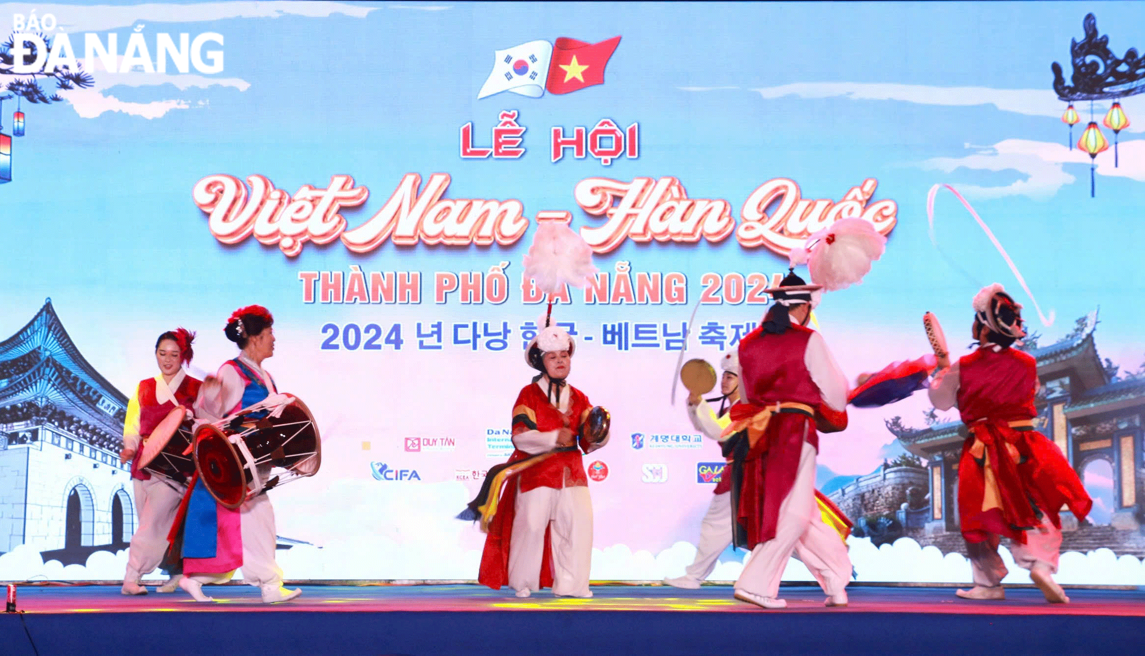 A performance by artists from South Korea at the Viet Nam- South Korea Festival 2024. Photo: THANH PHUONG