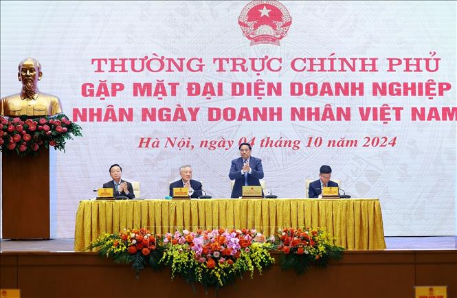 Thủ tướng: Doanh nghiệp, doanh nhân Việt Nam thực hiện '5 tiên phong' phát triển cùng đất nước