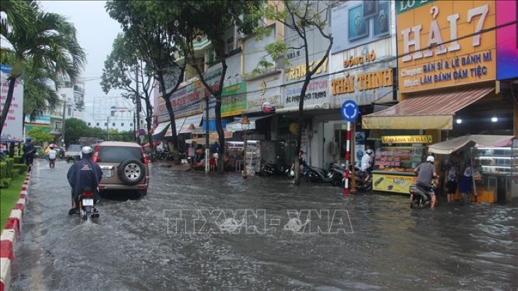 Thời tiết ngày 17-10: Nam Trung Bộ, Tây Nguyên và Nam Bộ có mưa dông