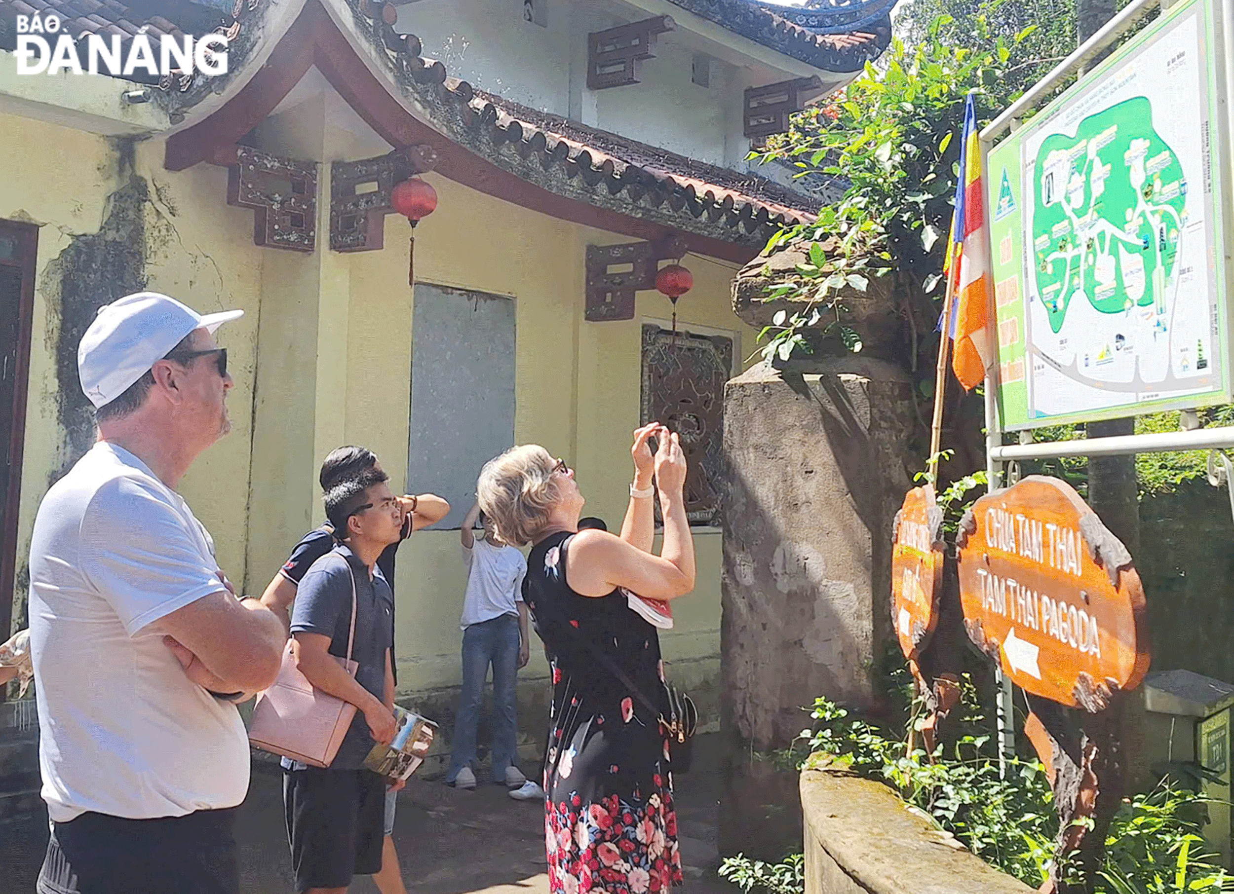 International tourists visit the Marble Mountains special national monument. Photo: THU H