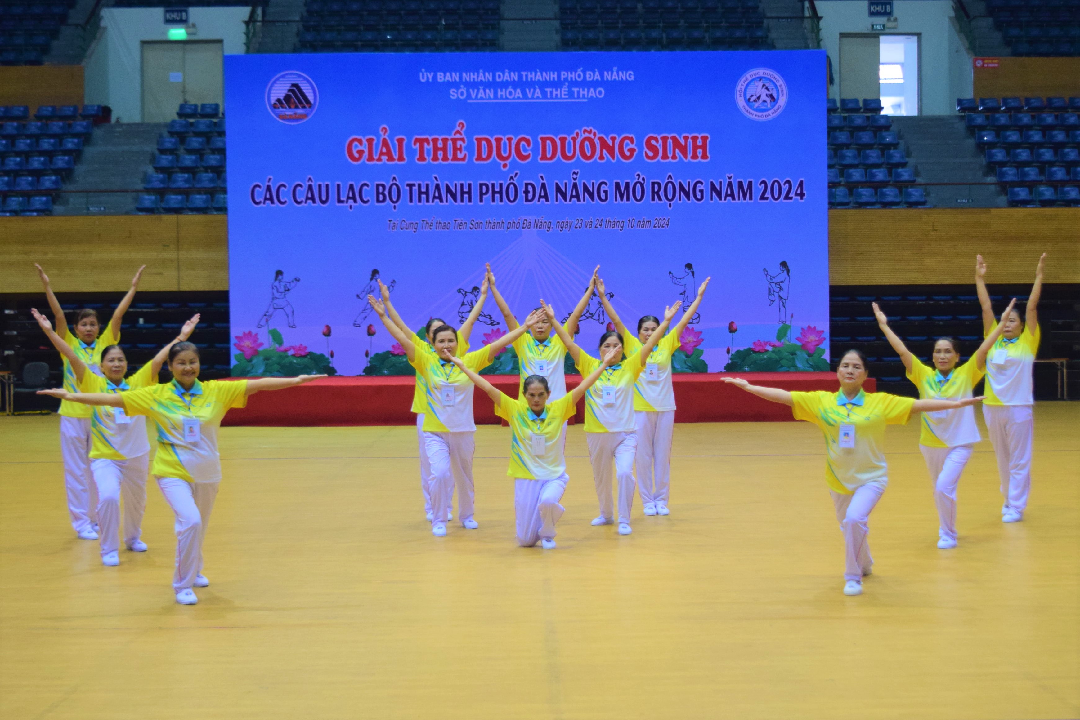 A performance at the 2024 Da Nang Open Qi Gong Tournament. Photo: P.N