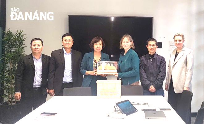 The delegation of the Da Nang Department of Science and Technology promoted cooperation and development opportunities in the semiconductor industry in Australia in early October 2024. Photo: D.A