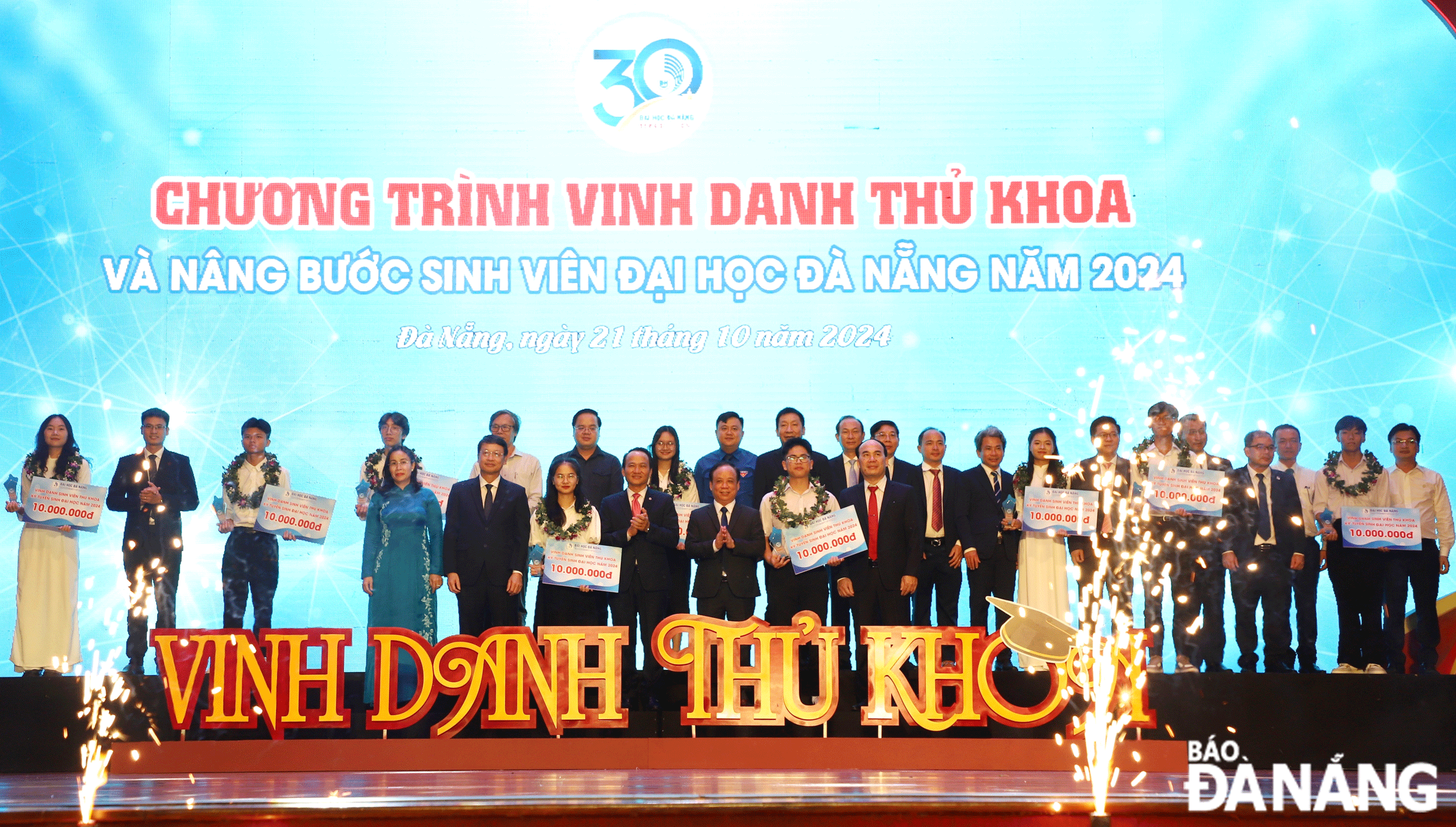 Gắn kết phát triển vùng