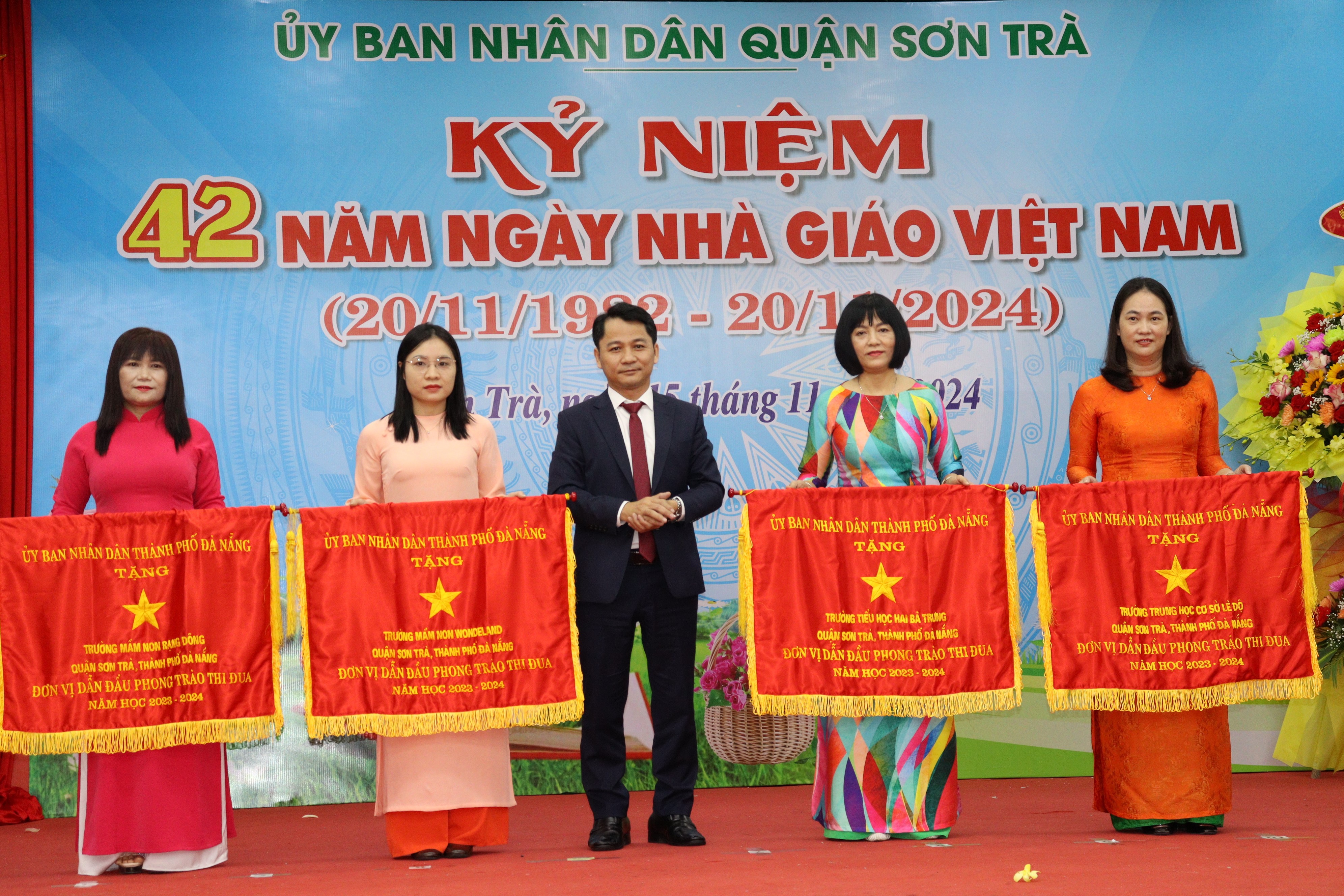 Tôn vinh, biểu dương nhiều thầy, cô giáo