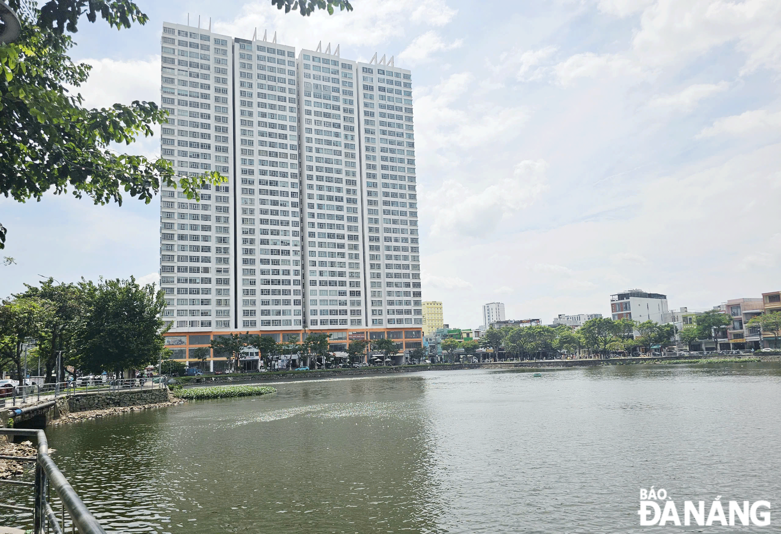 The Thac Gian Lake in Thanh Khe District has significant potential for developing natural scenic values, ensuring aesthetics, and creating an architectural highlight within the urban core. Photo: Tran Truc