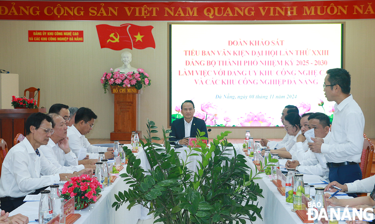 Quang cảnh buổi làm việc. Ảnh: T.P