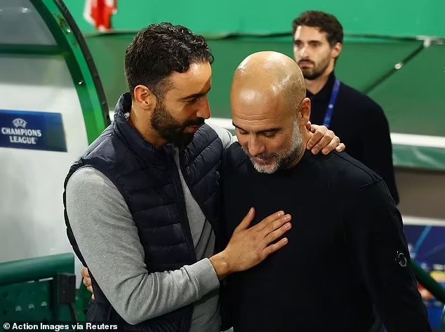 Amorim (trái) sẽ còn nhiều cơ hội tái đấu với Guardiola tại sân cỏ nước Anh.  Ảnh: Reuters