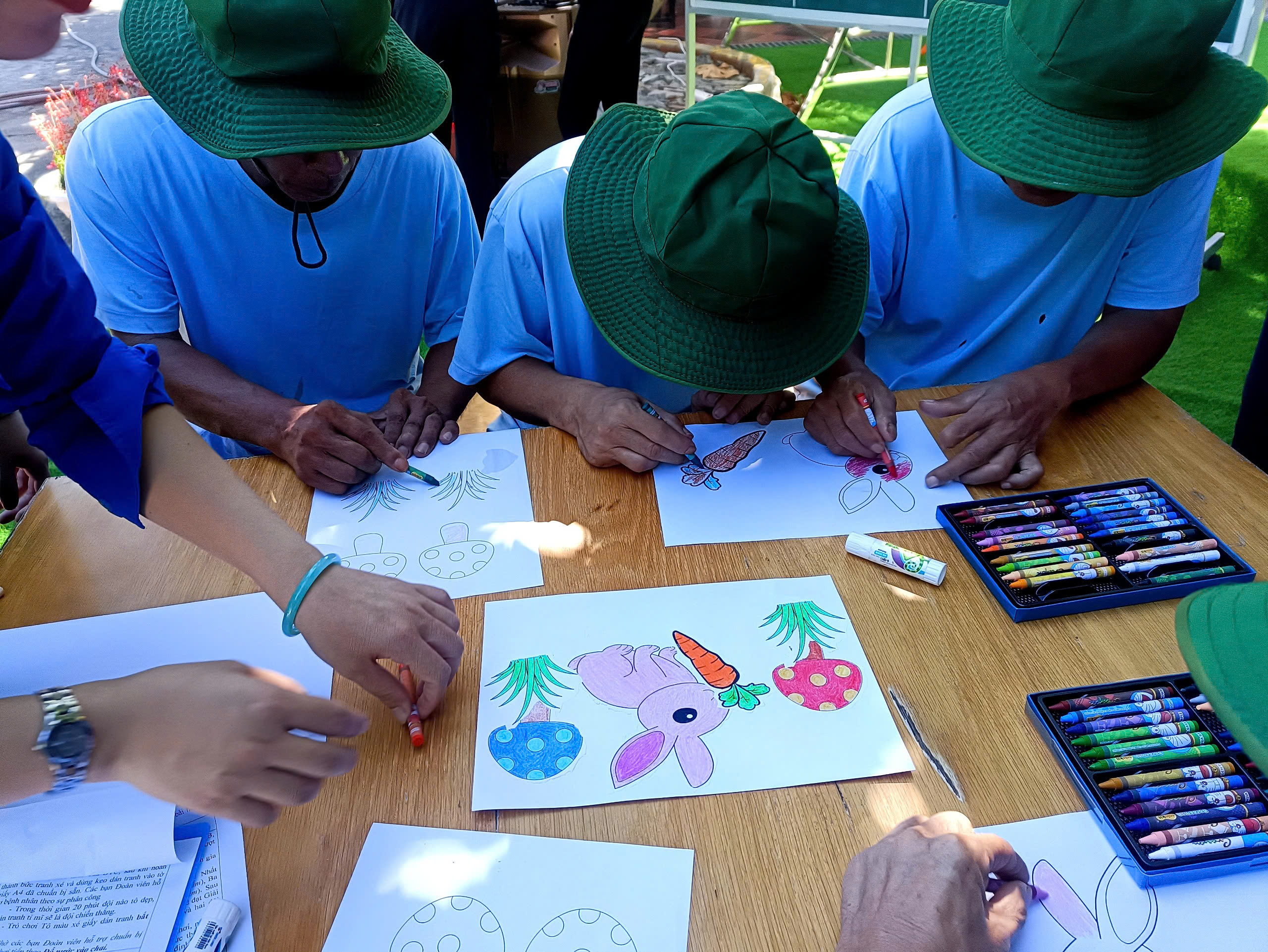 Disadvantaged people at the Da Nang Mental Health Nursing Centre are cared for and nurtured with fund from the state budget. Photo: XUAN SON