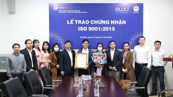 KNA Cert trao chứng chỉ ISO 9001 cho Ban Quản lý dự án xây dựng điện miền Bắc - Chi nhánh Tổng Công ty Điện lực miền Bắc.