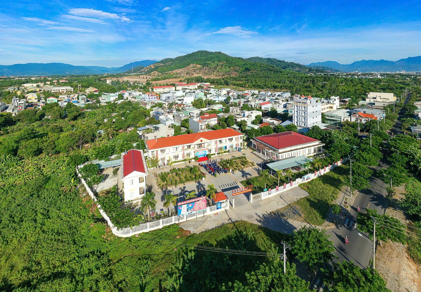 The headquarters of the Hoa Phat Ward People’s Committee was built and handed over for use in 2020.