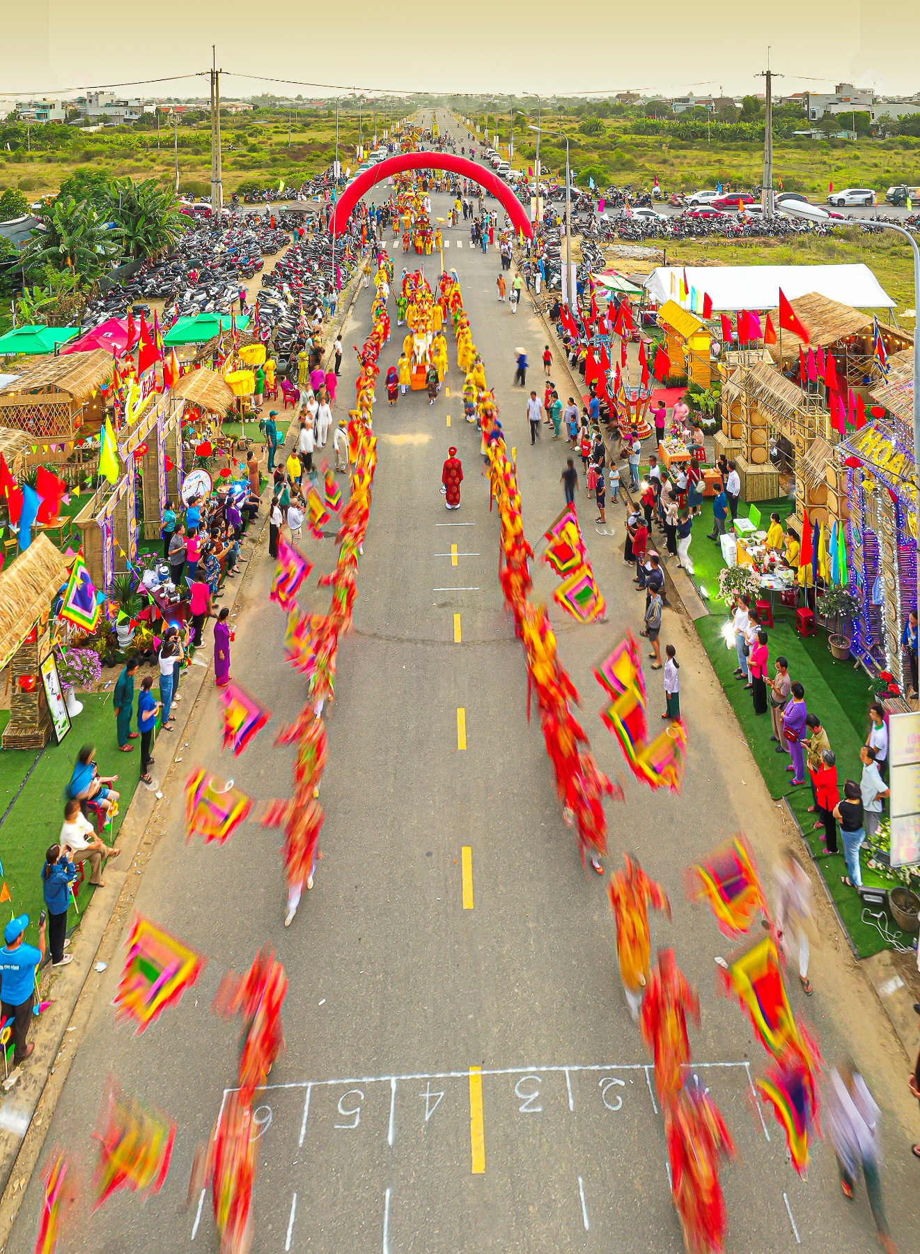 In 2024, Buu Dan Festival honoring the Third Holy Mother was officially celebrated at the district level for the first time. This event showcases unique aspects of local culture and promotes the development of spiritual and cultural tourism in the area.