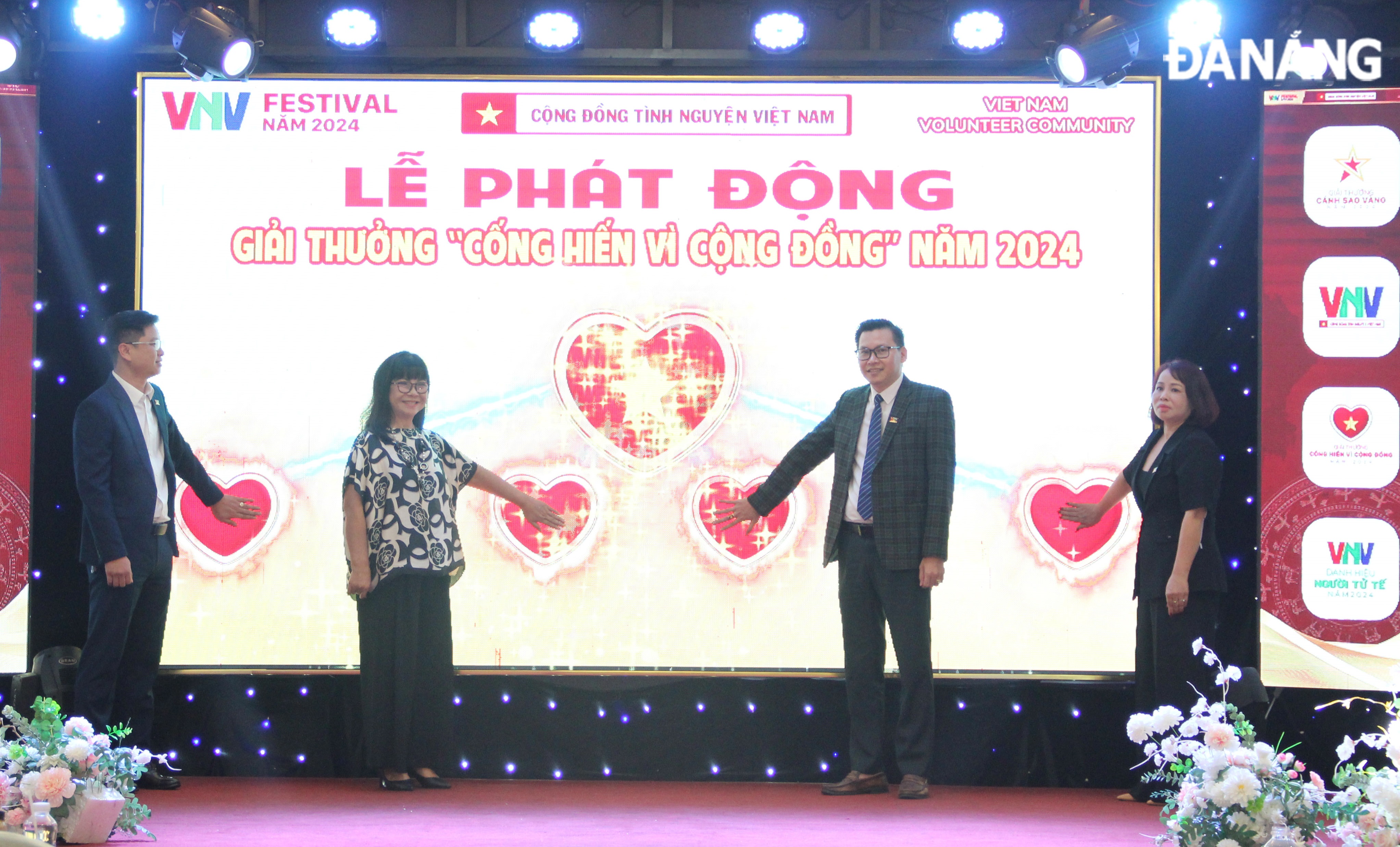 The 2024 ‘Dedication to the Community’ Award Ceremony was launched in Da Nang. Photo: XUAN HAU