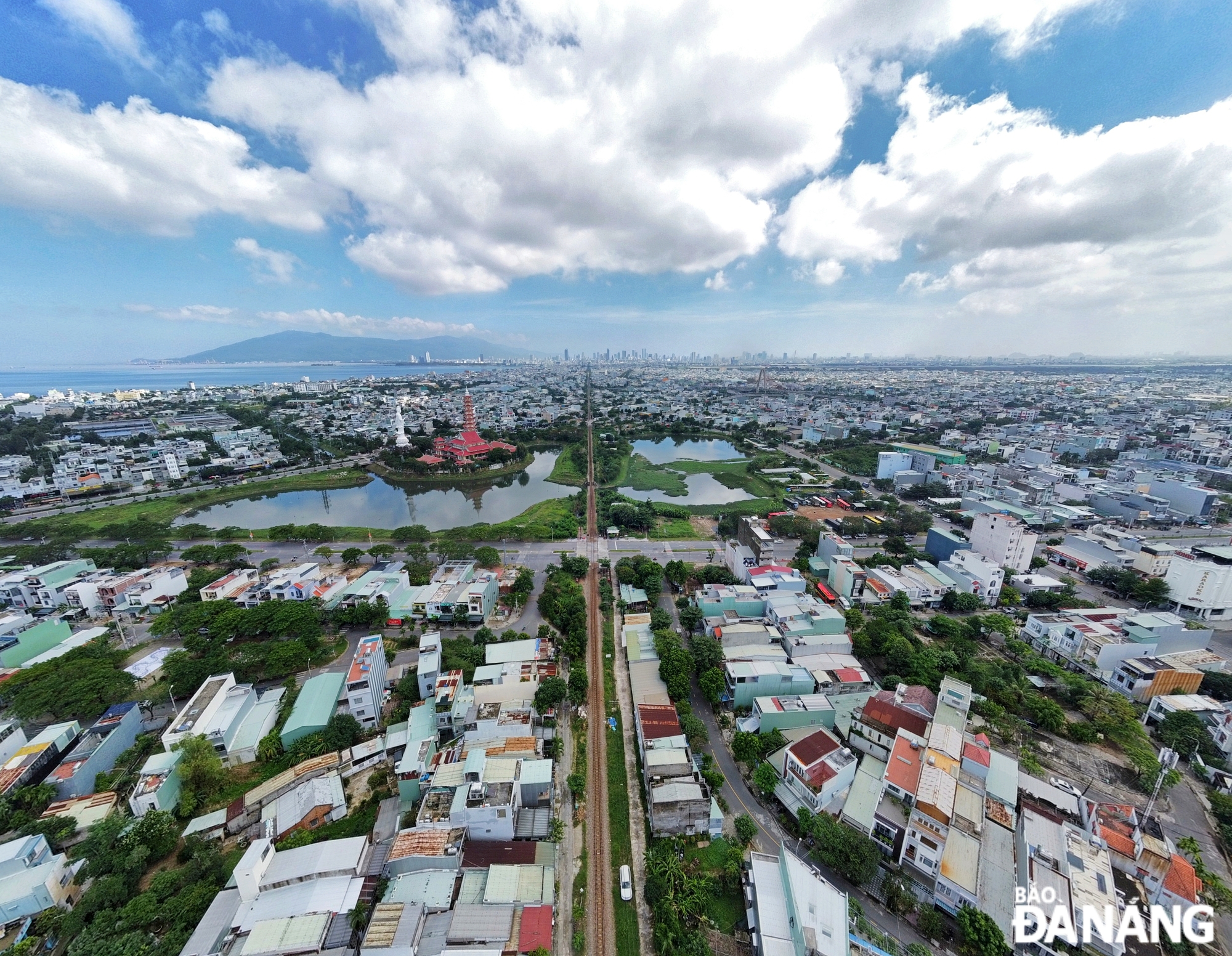 According to the relocation plan, in phase 1, the passenger station will be removed to Trung Nghia Lake area in Hoa Minh Ward, Lien Chieu District. The freight station will be relocated to Kim Lien Station in Hoa Hiep Bac Ward, Lien Chieu District.