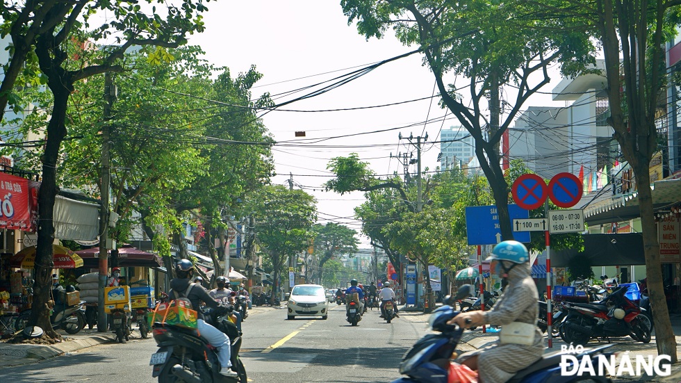 The current roads adjacent to the Da Nang Railway Station such as Hoang Hoa Tham, and Hai Phong will reduce traffic pressure. IN PHOTO: Hoang Hoa Tham Street passing through Thanh Khe District.