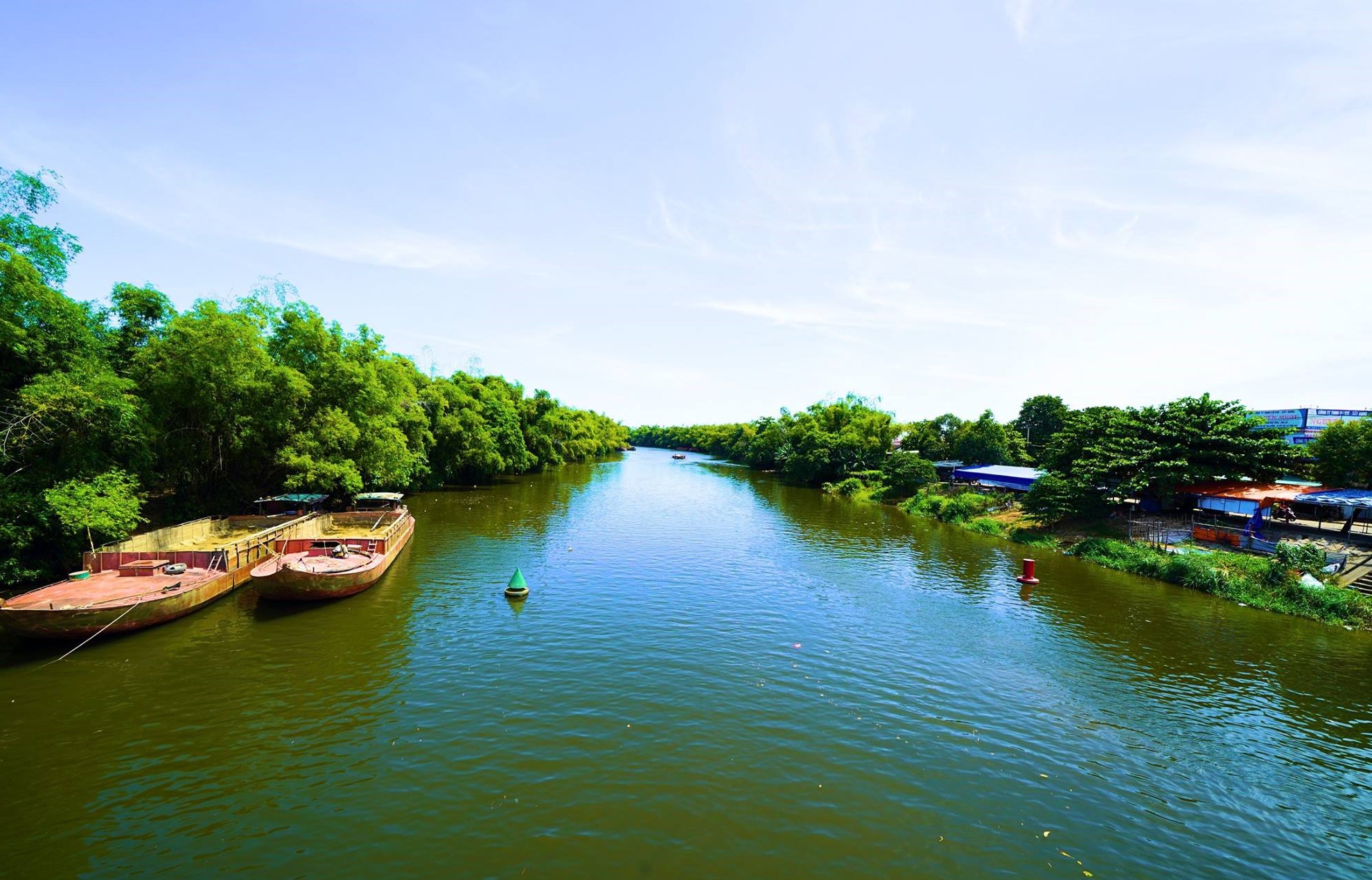 Sông Vĩnh Điện bao năm qua như sợi chỉ đỏ gắn kết lịch sử, văn hóa và đời sống của người dân vùng đất Quảng Nam - Đà Nẵng. Ảnh: T.Y