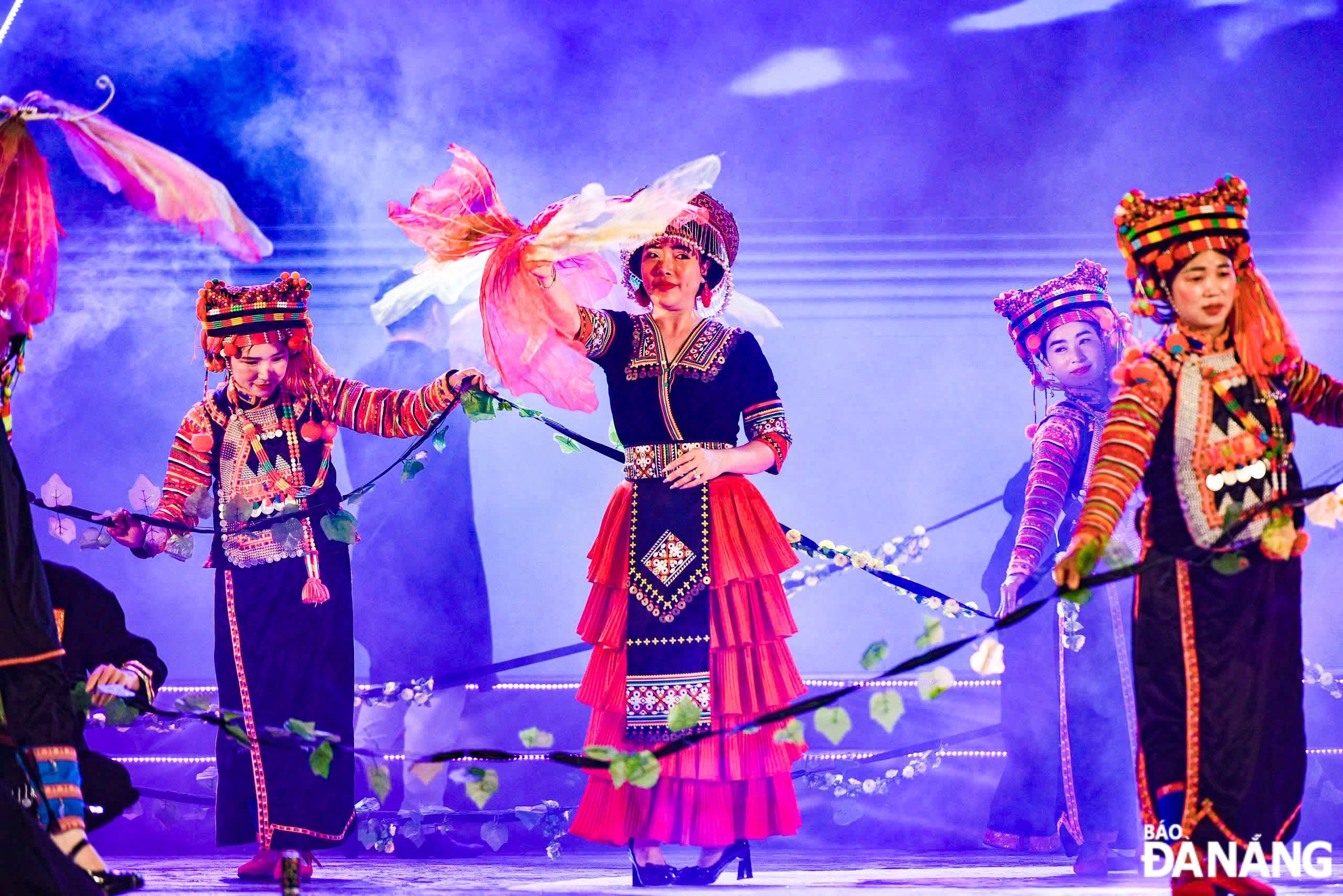 There were many unique art performances featuring the traditional culture of Lai Chau ethnic groups.