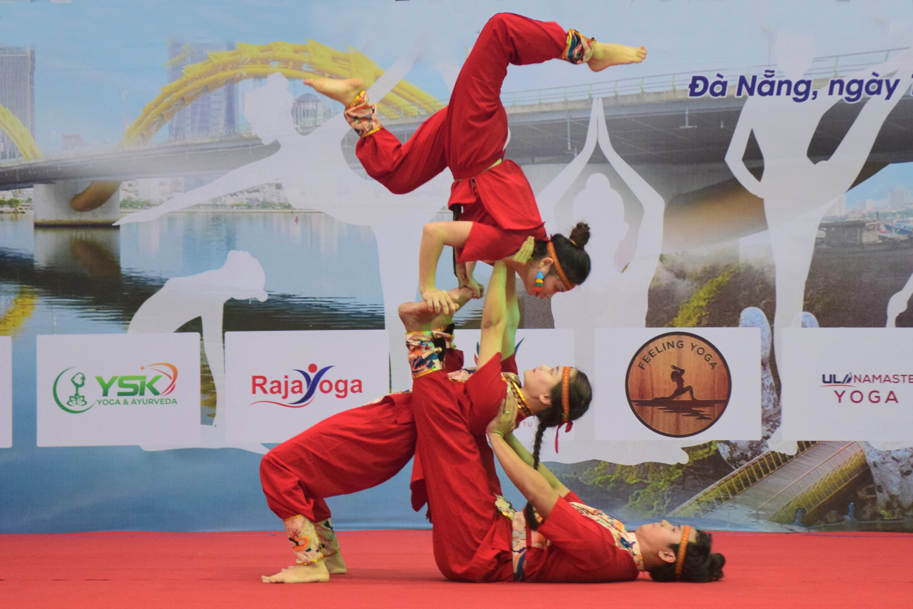 To spread the yoga movement widely, the city regularly hosts national and international yoga events. IN PHOTO: A performance of yoga at the 6th National Yoga Championship in 2024. Photo: PHI NONG