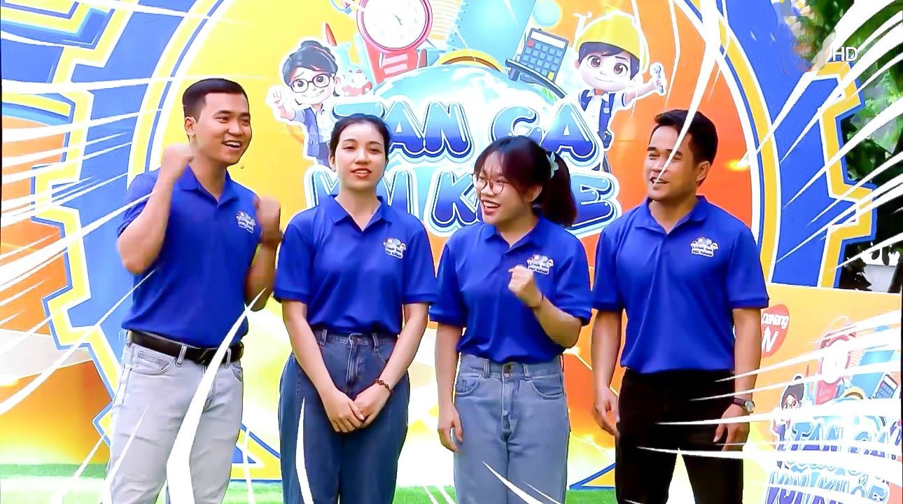 A team competes in the Game show ‘Happy and healthy after-work time