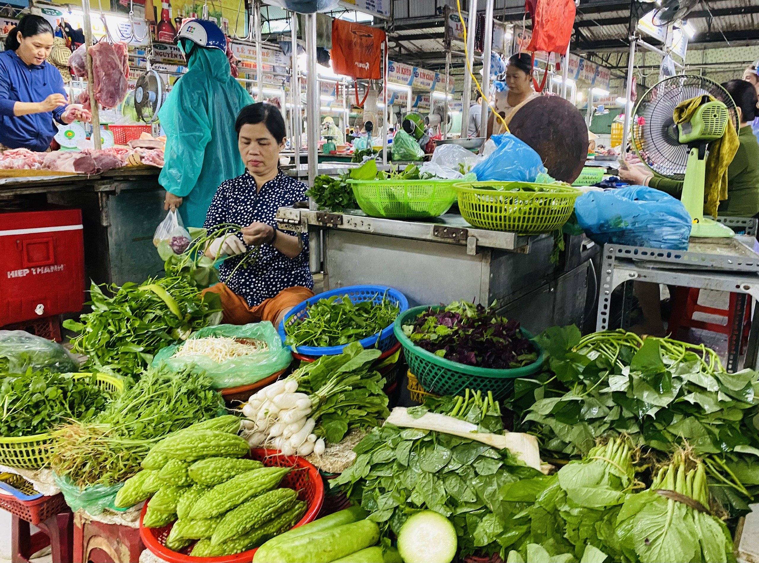 Giá rau tăng mạnh do mưa lạnh kéo dài