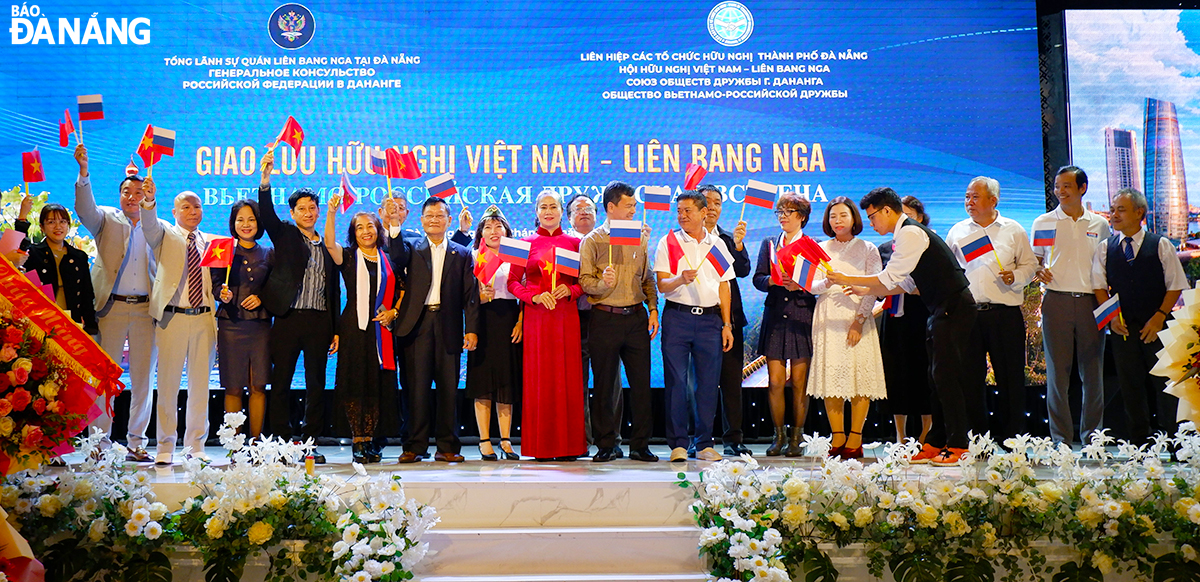 Ra mắt Ban Chấp hành Hội hữu nghị Việt Nam - Liên bang Nga khóa VI, nhiệm kỳ 2024-2029. Ảnh: T.PHƯƠNG