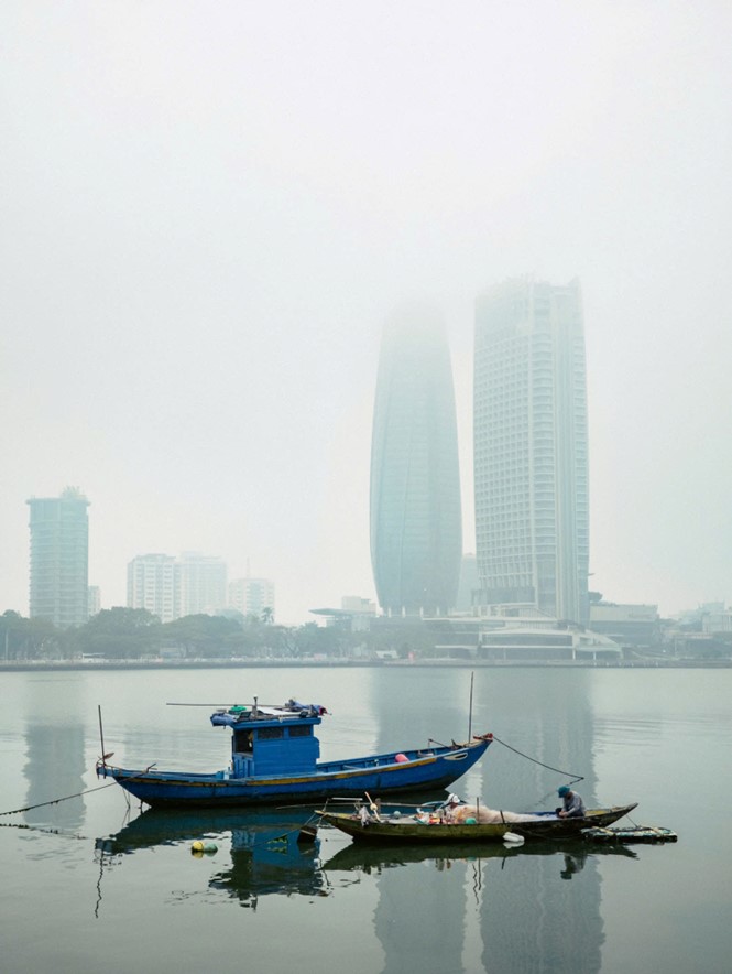 A Year of the Dragon with favourable weather is a rare sight. This winter has gradually turned warmer. Photo: VAN QUY DUC