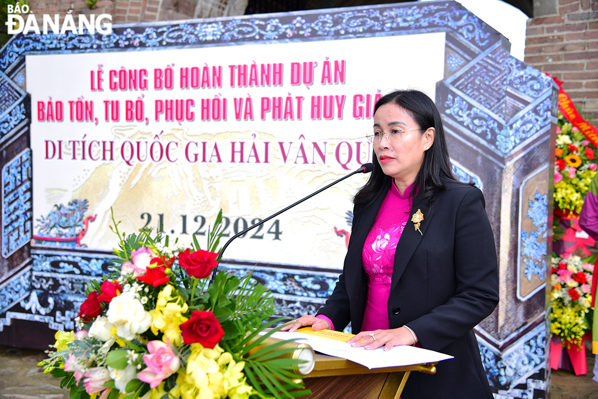 Vice Chairwoman of the Da Nang People's Committee Nguyen Thi Anh Thi speaking at the ceremony. Photo: XUAN DUNG