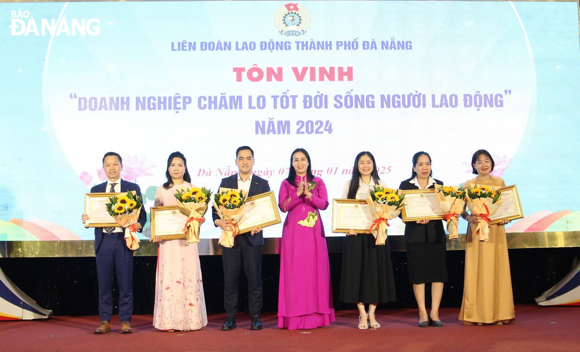 Tôn vinh lao động giỏi và doanh nghiệp chăm lo tốt người lao động