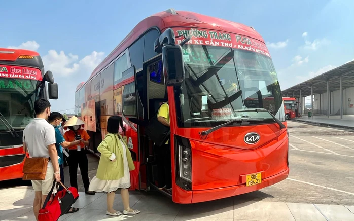 Cập nhật lịch xe khách chạy Tết 2025 trên Traveloka