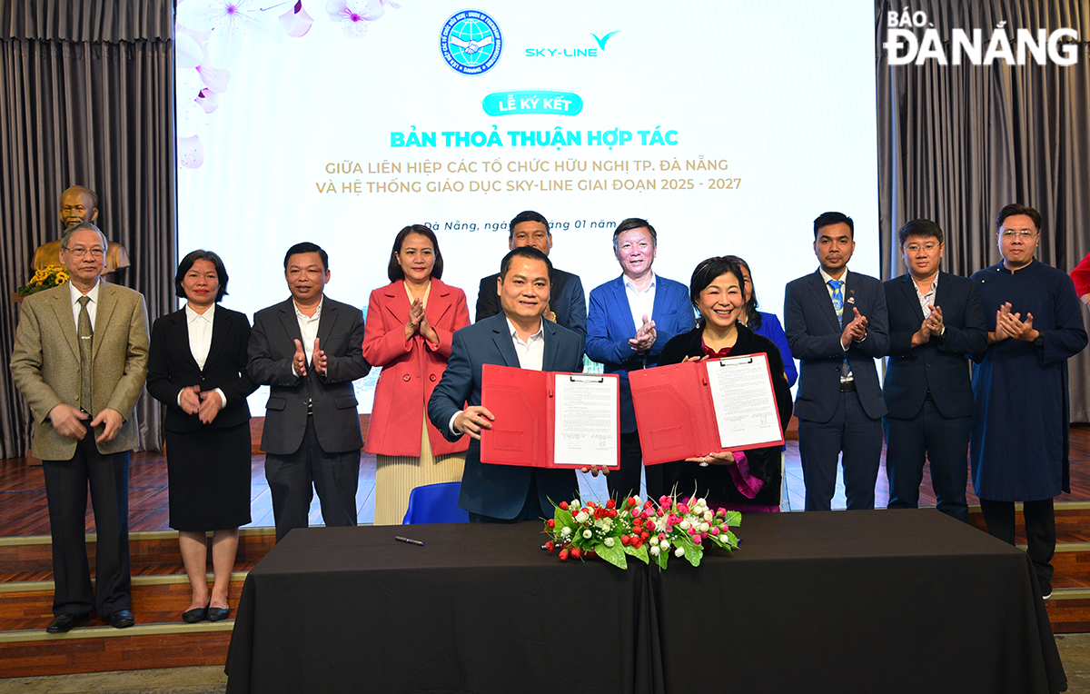 Liên hiệp các tổ chức hữu nghị thành phố hợp tác với Hệ thống Giáo dục Sky-Line về đối ngoại nhân dân