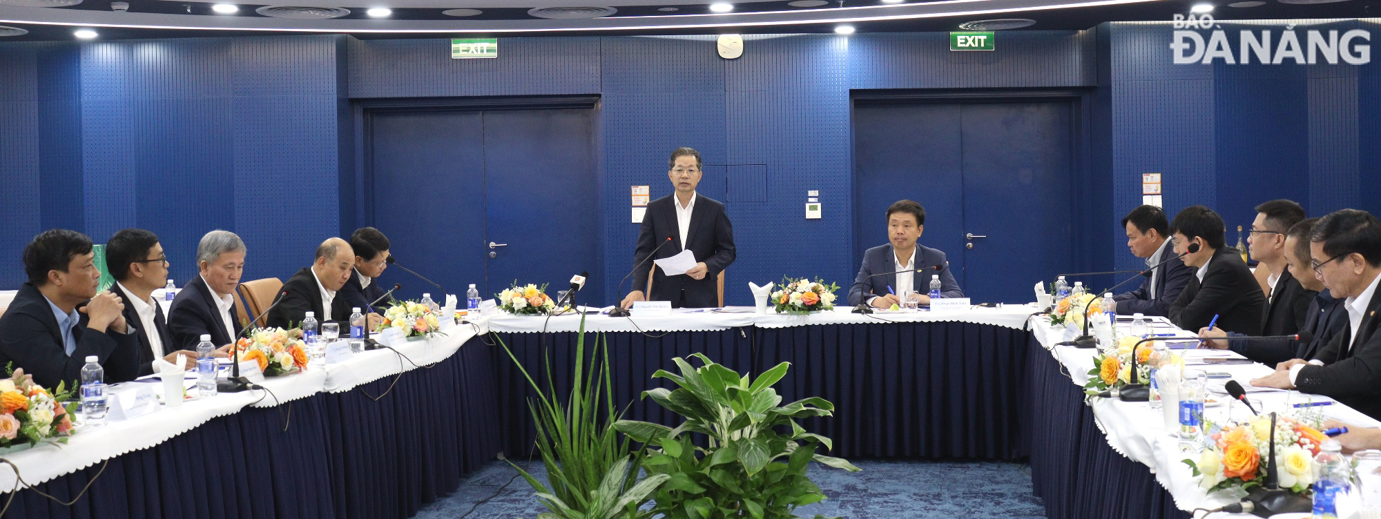 Da Nang officials meeting with FPT Group's leaders