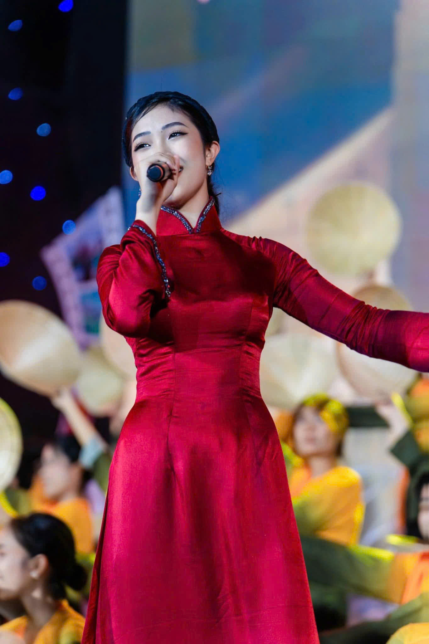 Hong Minh has increasingly shone on her journey of academic excellence and community music projects.