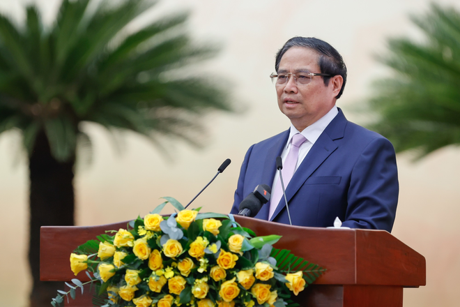 Prime Minister Pham Minh Chinh speaking at a conference