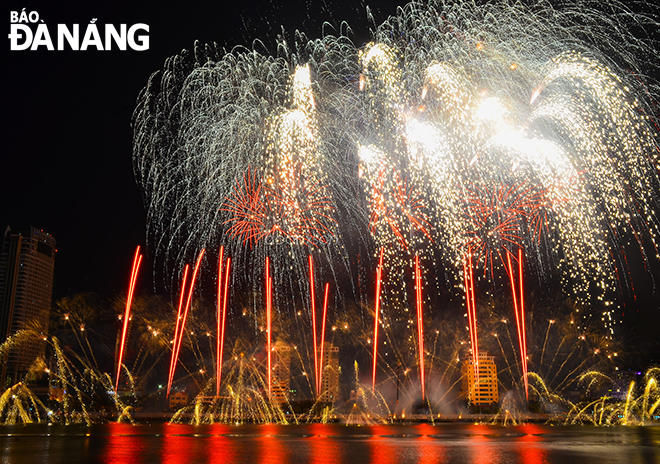 The fireworks will be set off at 3 locations in Da Nang to ring in the Lunar New Year 2025